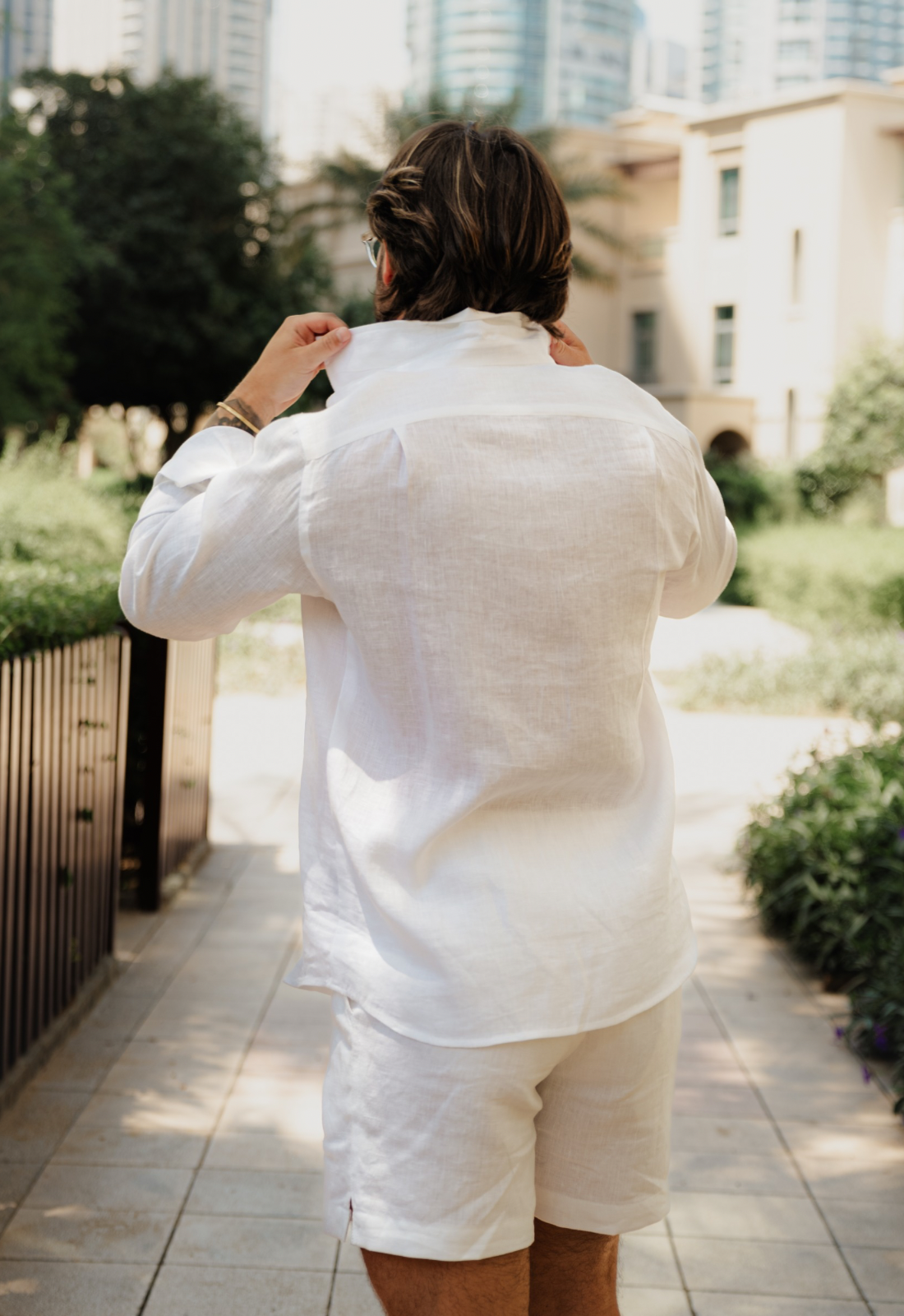 THE LINEN SHIRT - White